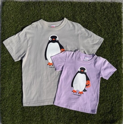 otaruaquarium's tweet photo. お待たせしました！ペンギングッズ紹介第二弾です！！
No.5だっこたこTシャツ
（大人用各税込￥2,420、子供用各税込￥2,310）
何か言いたげなタコ…この続きは背中に！
【おたる水族館オリジナル】
＃おたる水族館　＃ペンギングッズ https://t.co/etNhQbXzk9