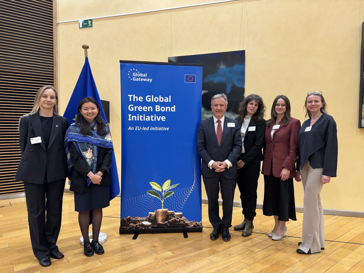 EBRD's tweet image. Delighted to make a €50m equity investment in the Global Green Bond Initiative Fund to support local green bond markets. Our investment forms part of a DFI consortium commitment, working w/ @EU_Partnerships &amp;amp; supported by #EFSD+ guarantees. #GlobalGateway ec.europa.eu/commission/pre…