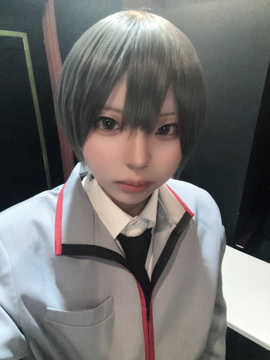 叶依@LEGION tweet media
