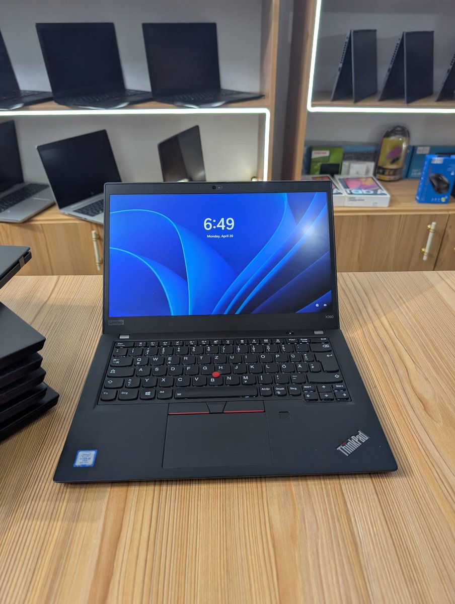 dankulaptops's tweet photo. Lenovo ThinkPad X13 
Intel i5 8th gen | 8GB RAM | 256GB SSD 
Face Id with fingerprint sensor. 

GHC 4,000. 
Contact us on 0507877899 | 0274428578 https://t.co/XqlhE6HGxa