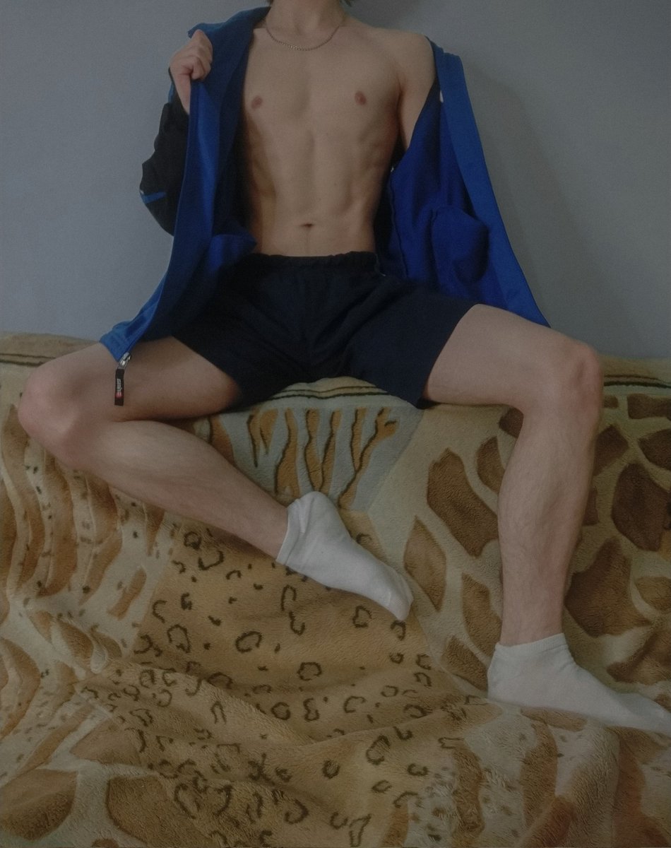 Daniel Bond tweet media