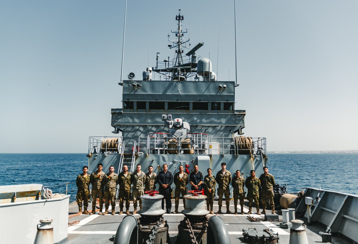 EMADmde's tweet photo. El patrullero de altura ‘Serviola’ finaliza su operación de Presencia, Vigilancia y Disuasión #OpsPvD. Durante dos meses, el buque ha reforzado la seguridad marítima en aguas del estrecho de Gibraltar y el mar de Alborán, donde ha realizado actividades de verificación y vigilancia del tráfico marítimo, con el fin de garantizar el control de nuestros espacios estratégicos. #MOPS @Armada_esp