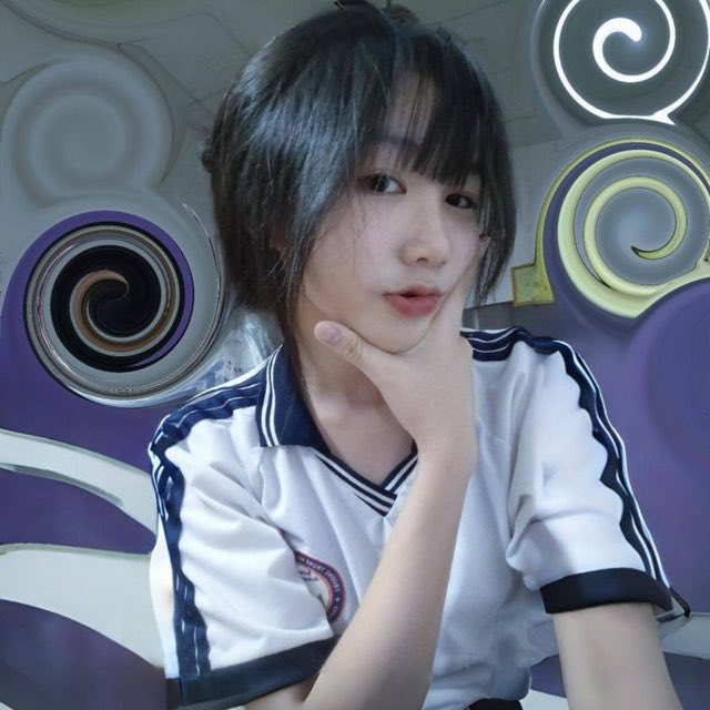 BiHan03713206's tweet photo. @onlytulie18 @Tho84746696 Trông giống nhỉ https://t.co/rkCYbZsKIH