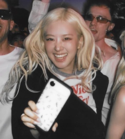 rosieposie🥇🐿️🩵 tweet media