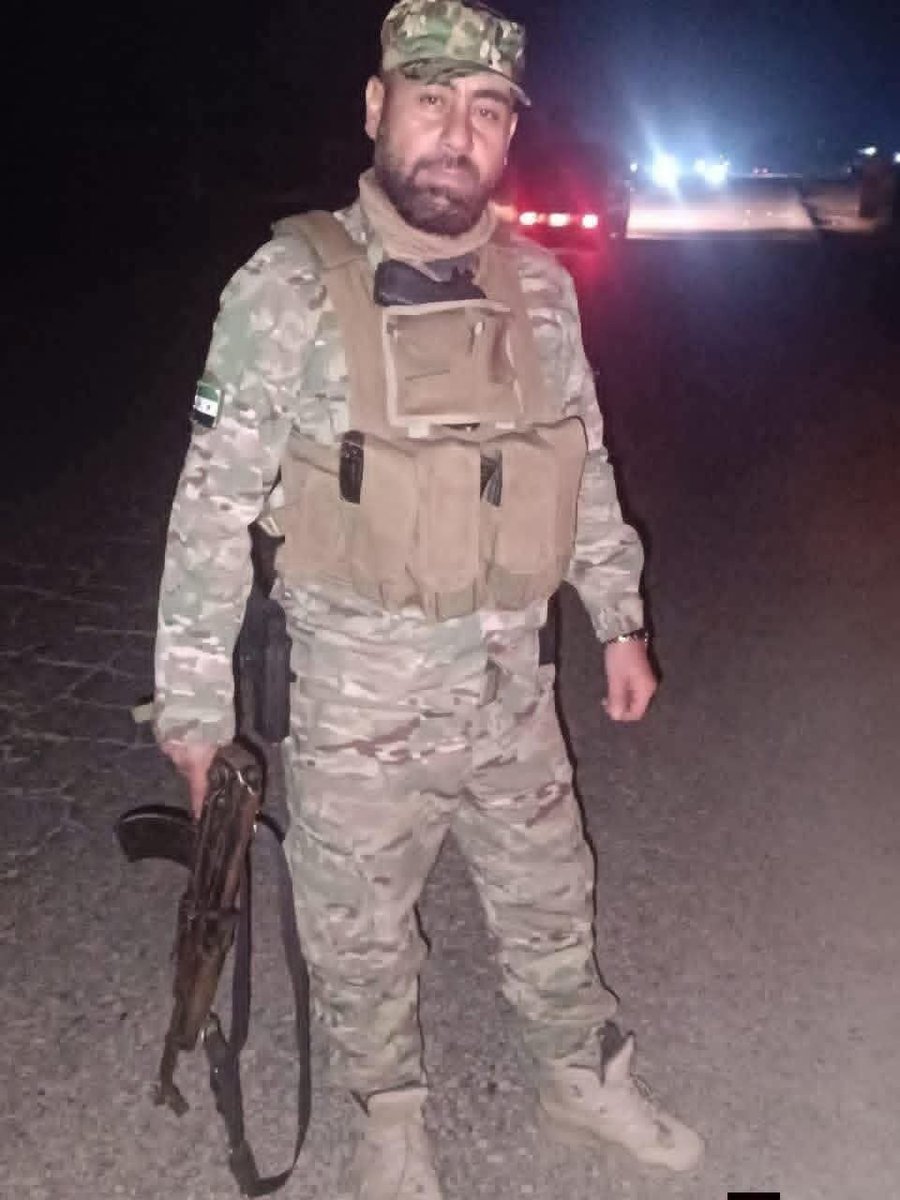 QalaatAlMudiq's tweet image. #Syria: a soldier was found dead last night in a chalet at the Blue Beach in #Latakia. 

He was from Sarmada (N. #Idlib).