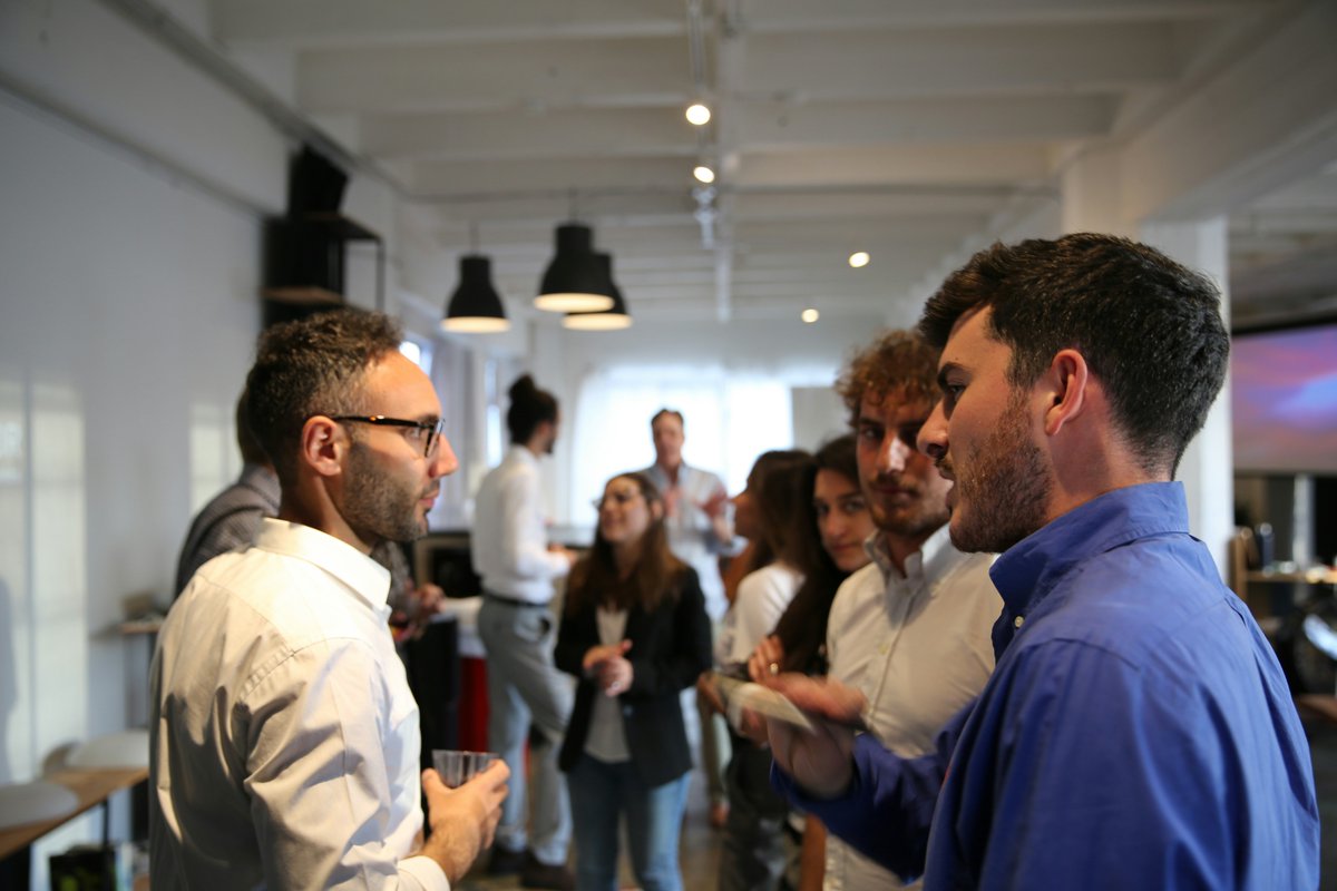StriveTraining_'s tweet photo. For many job roles, opportunities don’t just come from applications, but from being visible – i.e., networking.

It's about putting yourself in the right spaces, meeting the right people and being open to opportunities.

Have you tried networking as part of your job search? 👇 https://t.co/Q8VqWpzQG6