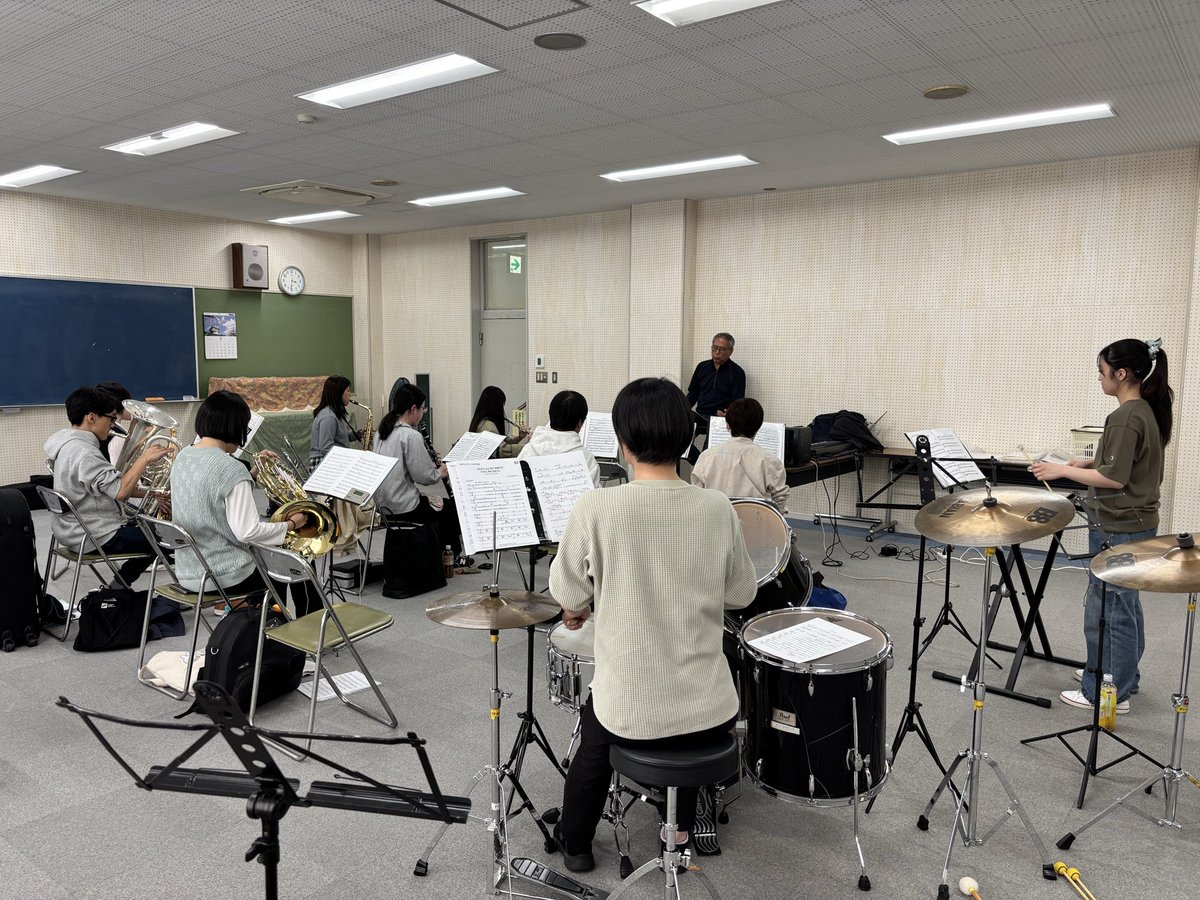 accord_wind's tweet photo. 【4月26日　練習日誌🎵】

7月に行われるプロムナードコンサートの曲を中心に練習しました🌻
1人1人の音がよく聴こえ、緊張感のある良い練習でした☺️
団員大募集中です！！
見学、体験お待ちしております🎷

#アコールウインドシンフォニー
#酒々井町
#酒々井
#吹奏楽団
#団員募集中 https://t.co/4x3j2Cdc8O