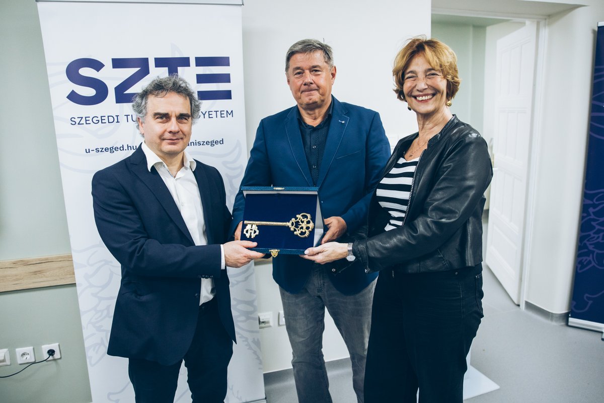 Uni_Szeged's tweet image. The Department of Obstetrics and Gynecology 🤰 👶🤱 at the Albert Szent-Györgyi Clinical Center of the University of Szeged has undergone a major infrastructure renewal.
u-szeged.hu/news-and-event…

#UniversityOfSzeged #WomenInHealthcare #MaternalHealth #HealthcareInnovation