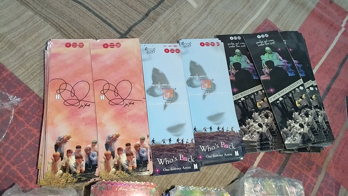 ByBoraCharms's tweet photo. I think now I should share this happiness with all of u last month my shop received its first biggest order 😭 for a moment i couldn't believe it when an army ordered 510 tickets and 510 bookmarks for the concert freebies making the total item to 1020 pcs 😭 it was unreal 😭 https://t.co/upkE3kccsj