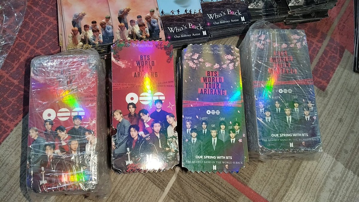 ByBoraCharms's tweet photo. I think now I should share this happiness with all of u last month my shop received its first biggest order 😭 for a moment i couldn't believe it when an army ordered 510 tickets and 510 bookmarks for the concert freebies making the total item to 1020 pcs 😭 it was unreal 😭 https://t.co/upkE3kccsj