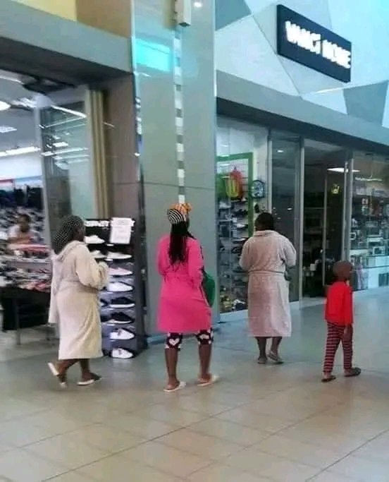 Just because you stay 5 minutes away from the Mall doesn't mean it's acceptable 😭😂