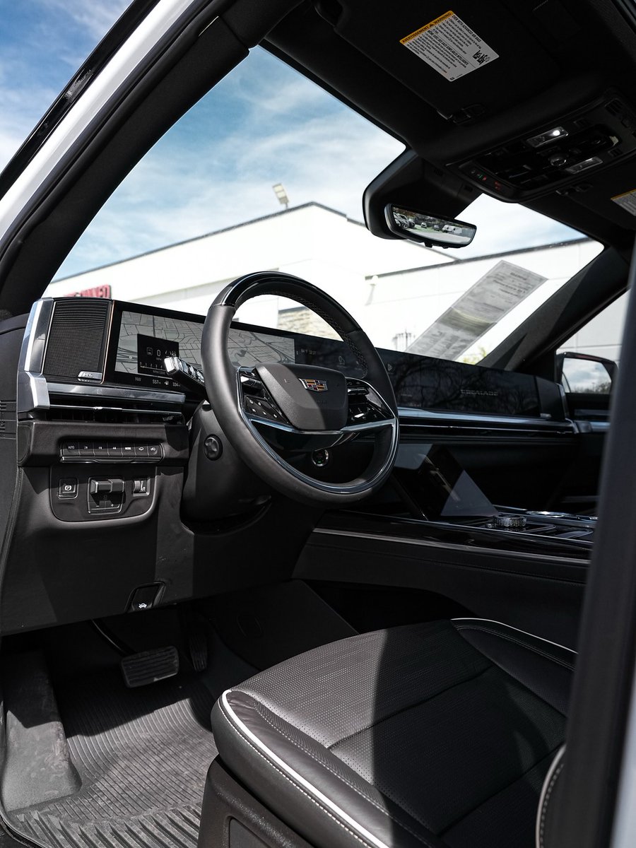 zazeecar's tweet photo. 2026 CADILLAC ESCALADE SPORT https://t.co/wROjqf8Lsw