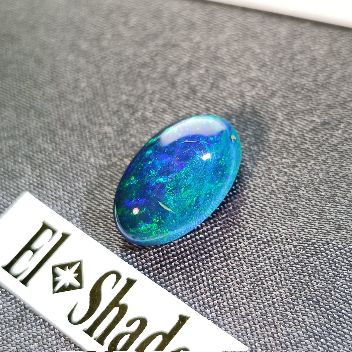 鉱石士エルシェード tweet media