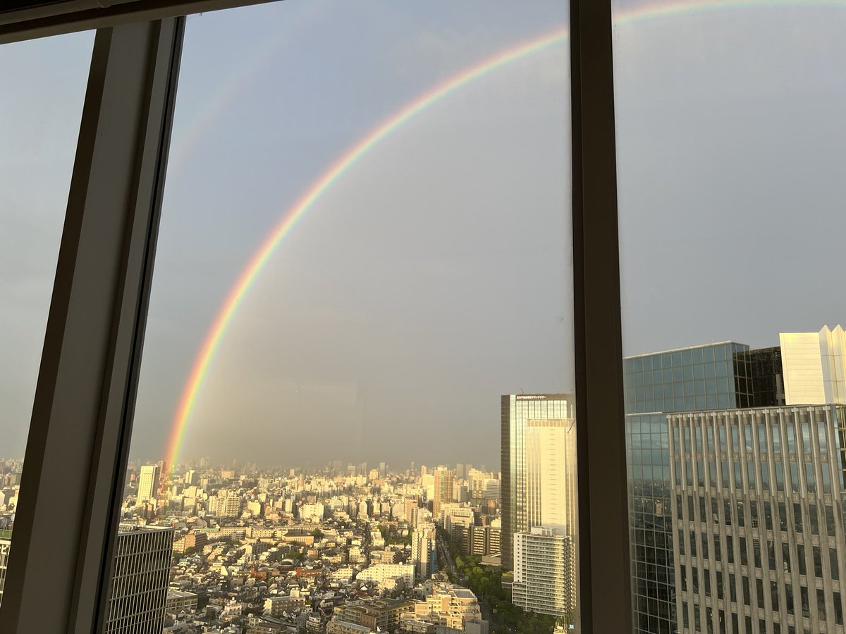 yaehei's tweet photo. 虹だ！ https://t.co/uYdOFN2iuf