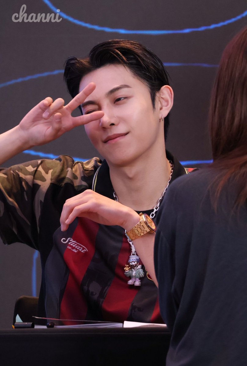 𝖗𝖚𝖇𝖞🦋 tweet media