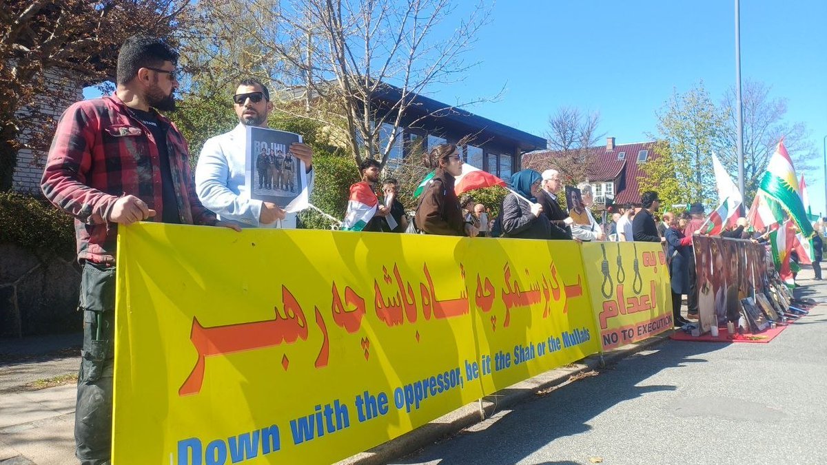 Simay Azadi tweet media