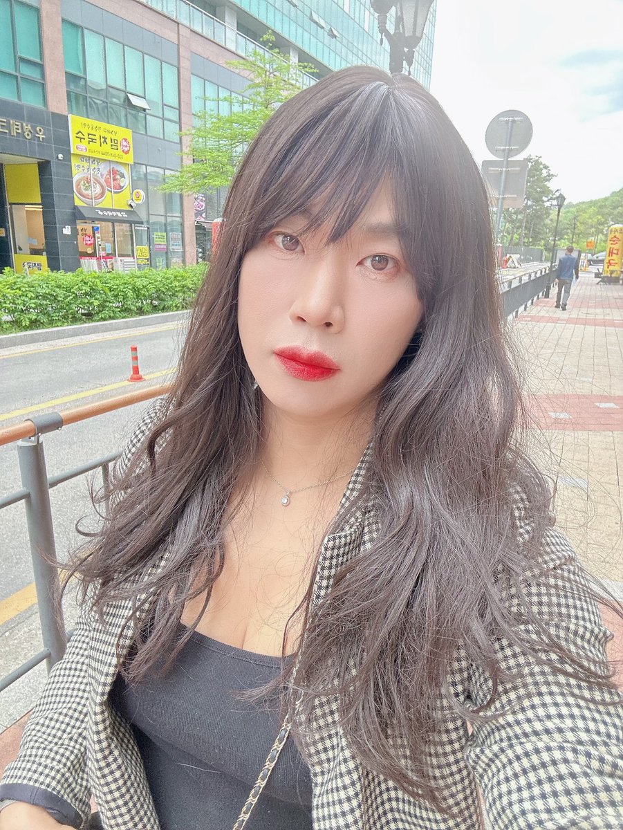 혜D tweet media