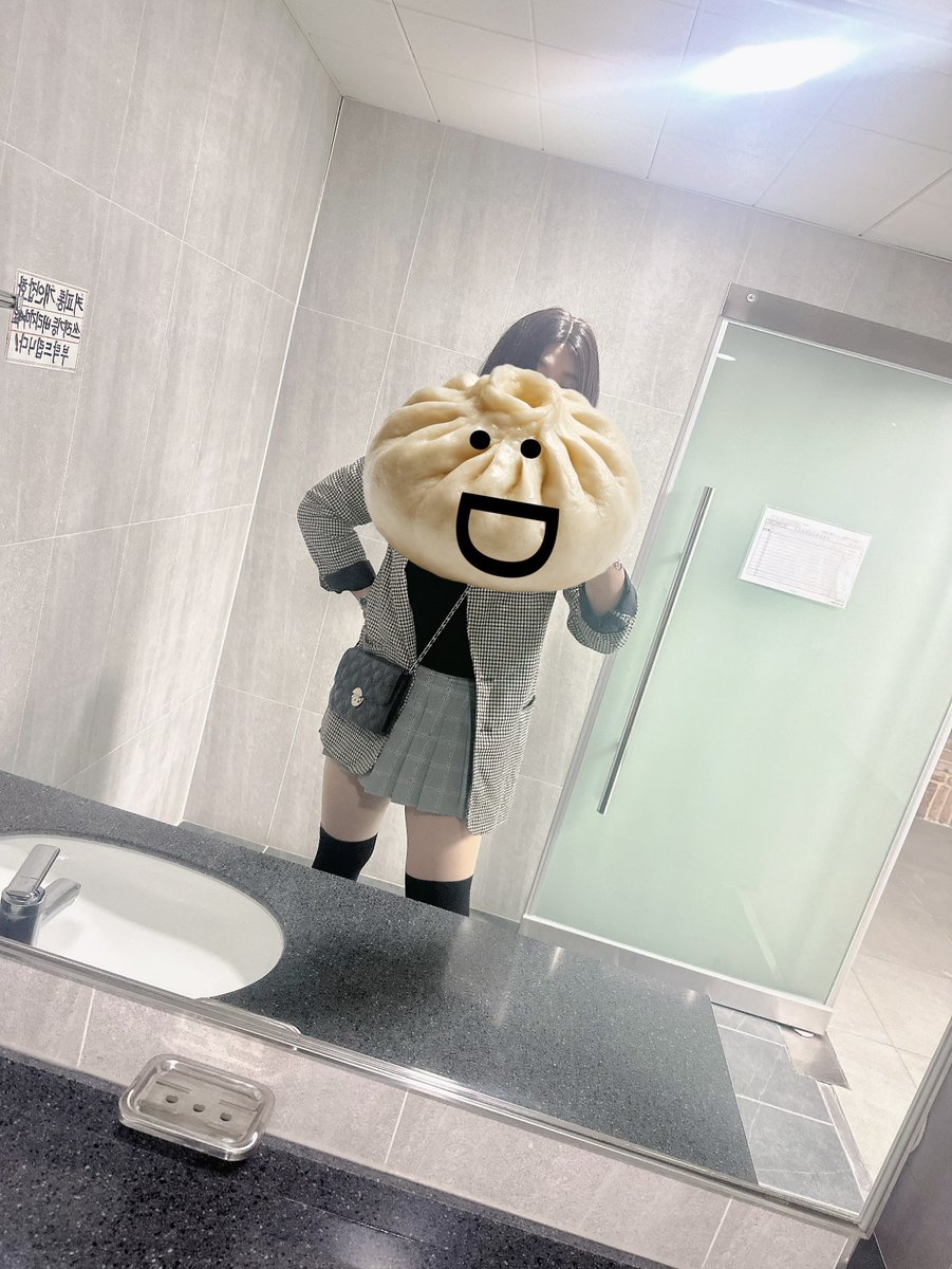 혜D tweet media