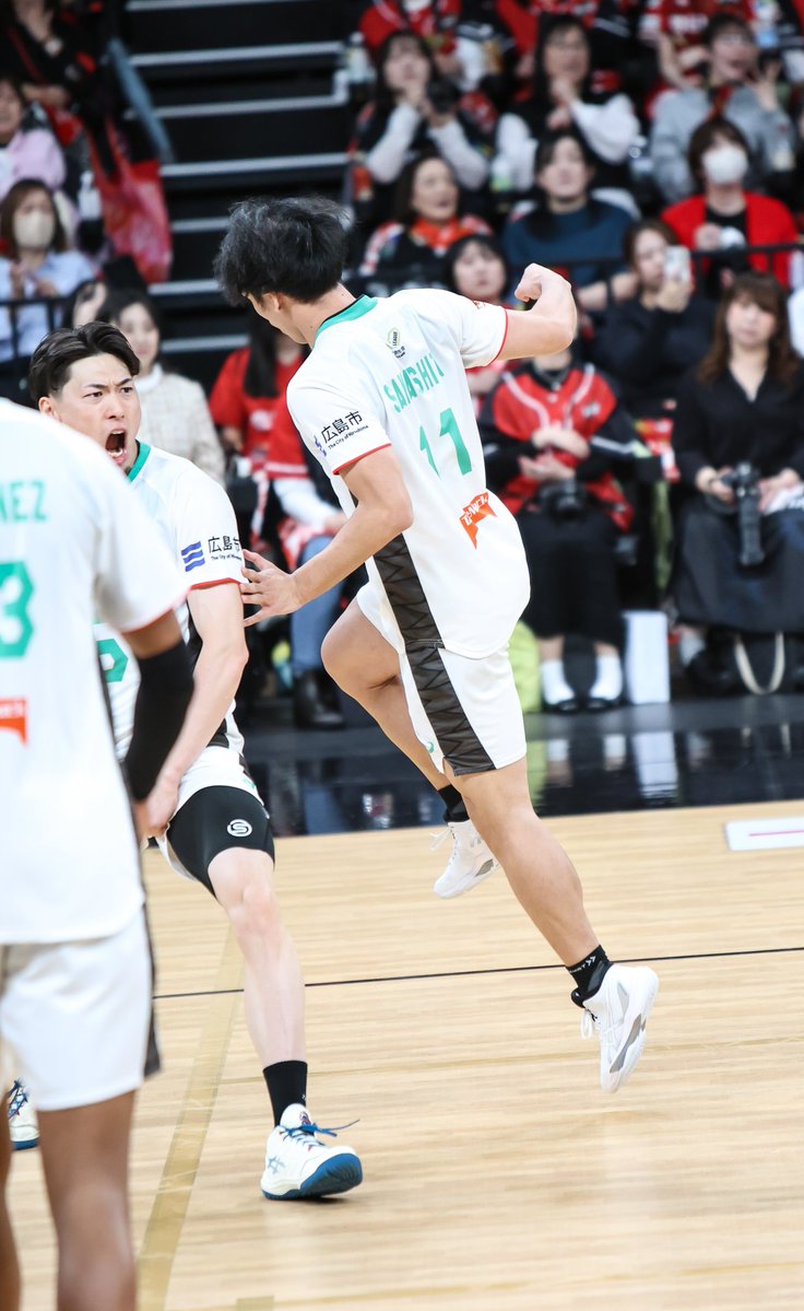 最近、私はこういう跳んでる姿をあまり見られていないので、コート内で躍動する姿を見られたら嬉しいなと考えています‼️