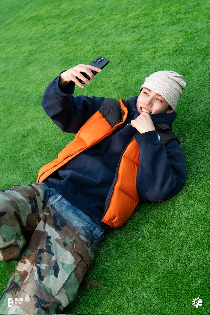 seonghyeon files tweet media