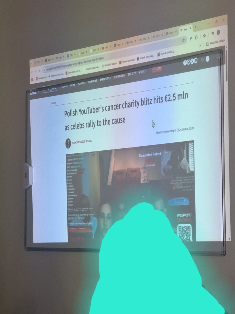a.lie.n8 tweet media