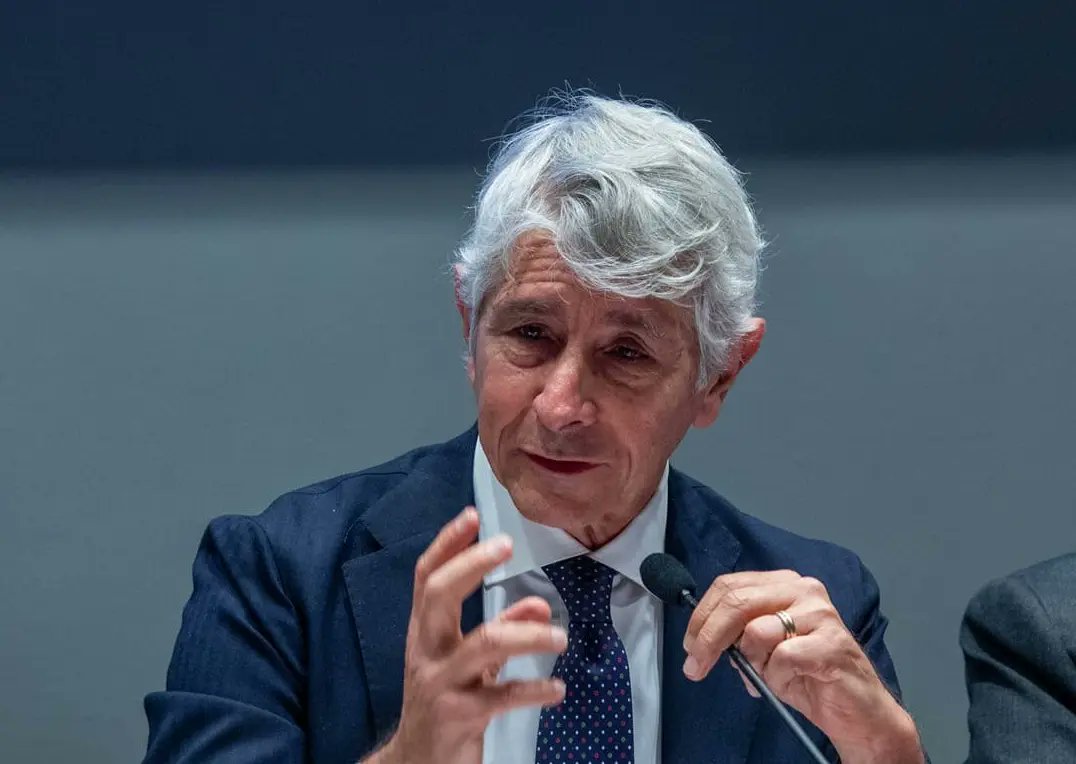 ActualiteSerieA's tweet photo. 🚨 Si la FIGC est placée sous contrôle du ministère des sports l’UEFA menace de révoquer l’organisation de l’Euro 2032 et d’exclure les clubs italiens des compétitions européennes !

(@Corriere) https://t.co/9oJhzB3q53