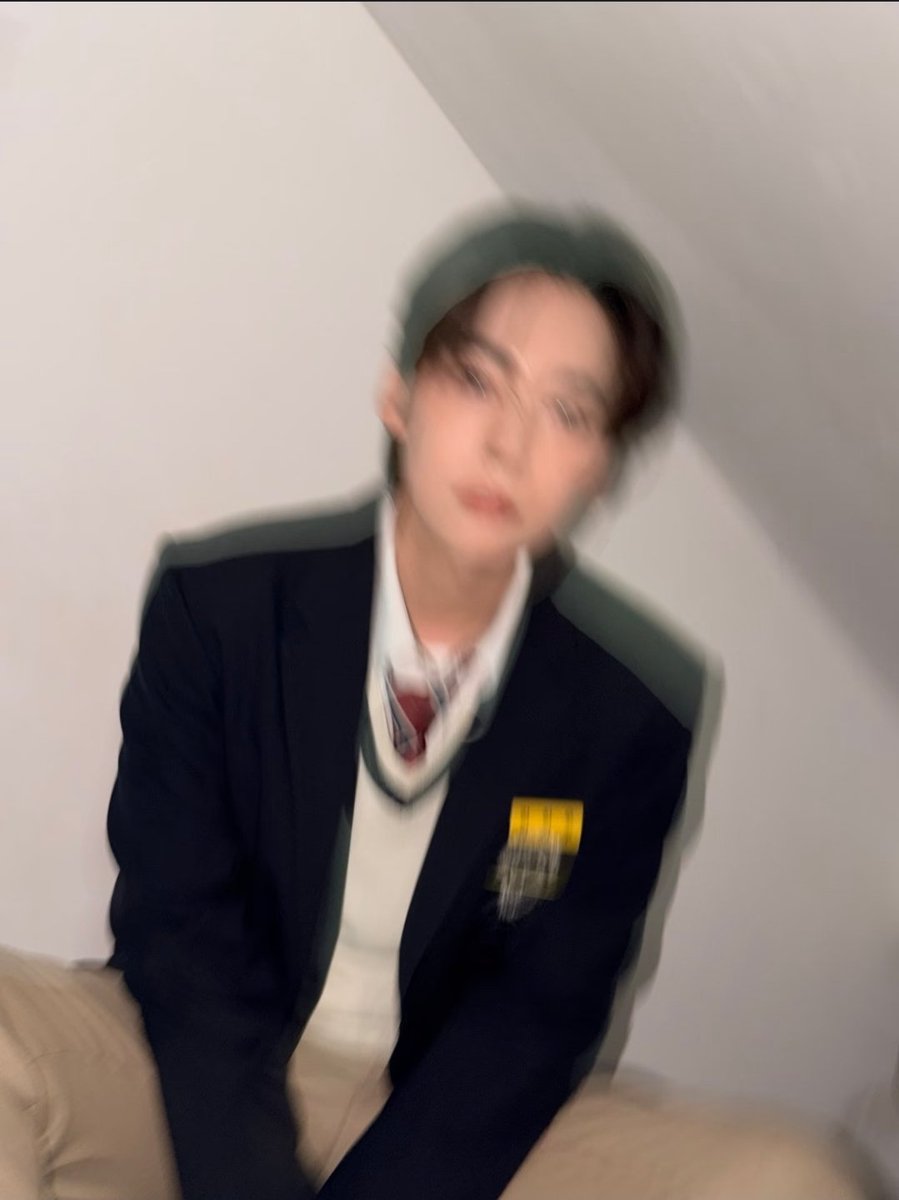 Always with Kim Jinwoo🇵🇭 tweet media