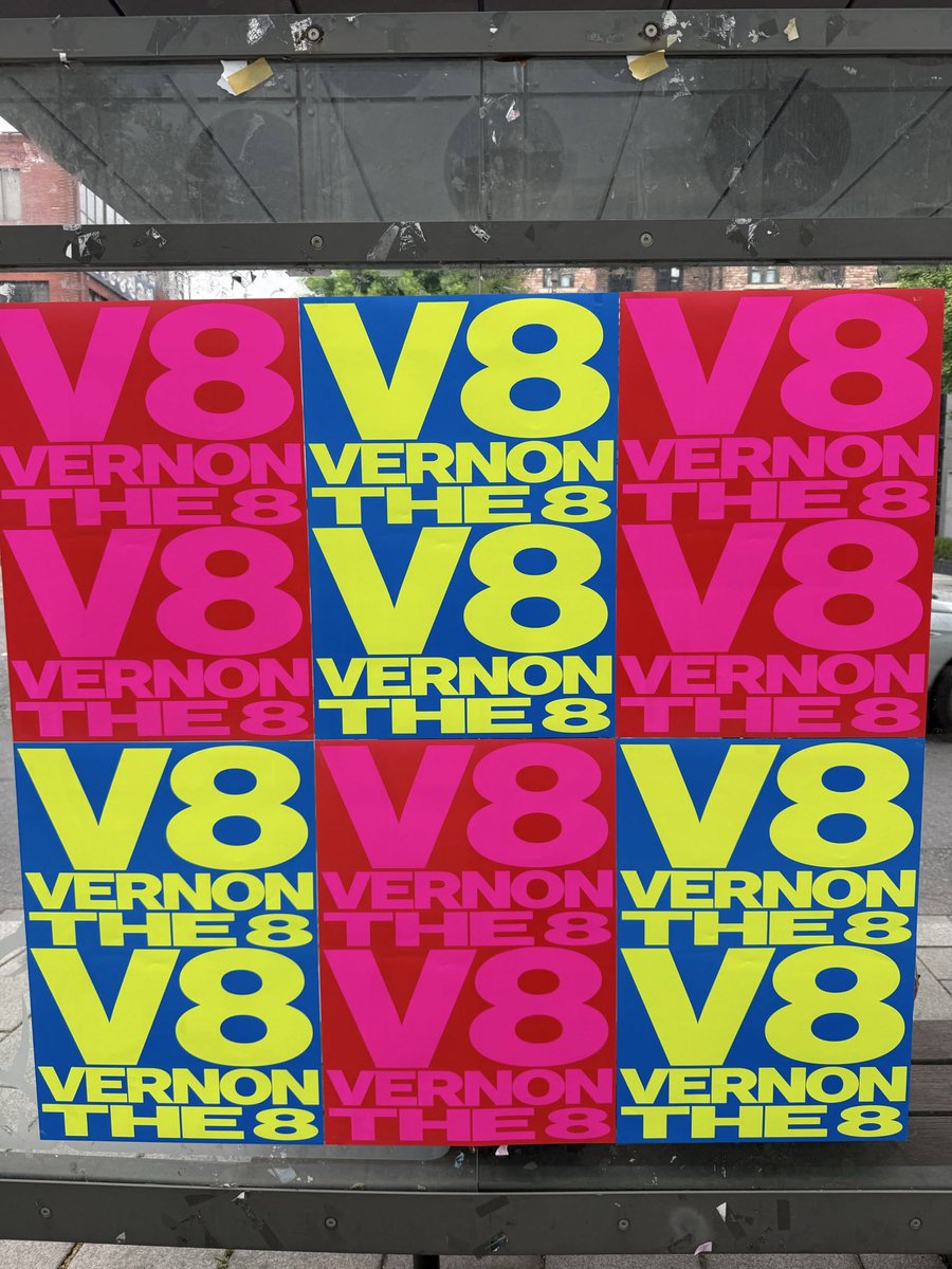 lrt oh my god THERES A DIFFERENT V8 POSTER IN ITAEWON????? OH MY GOD???? 

SO THEYRE POSTING V8 POSTERS AND THIS ONE'S A DIFFERENT VERSION WOAHHHH ❤️‍🔥
