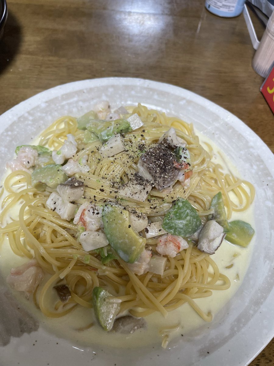 3oinusama3's tweet photo. 今日のご飯

アボガドスパゲッティ https://t.co/LlbliJYbgM