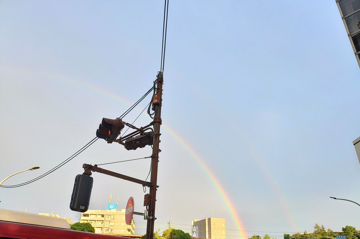 ちょっと分かりにくいけど二重の🌈
