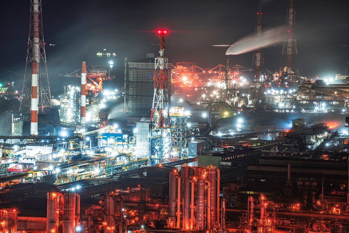 KPaPa0312's tweet image. 先週末の福山・しまなみ海道ランニング合宿では夜景スポットにも色々ご案内して頂き写活を満喫✨
正に不夜城の工場夜景は見応えあった🥹

#nightview
#sonyalpha
#a7riv
#夜景
#工場夜景