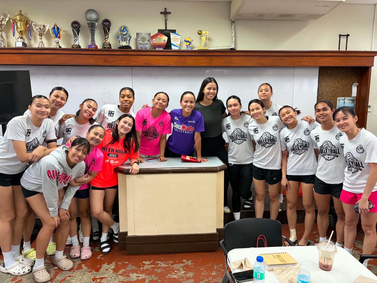 AYAN NA SILA 🥹🥹 EYA AND SISI!!! 💛💛💛💛💛💛💛💛💛💛💛