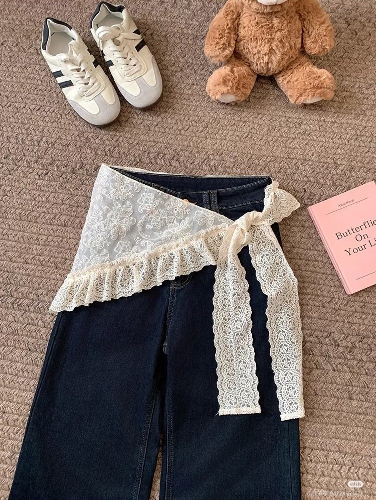 moluvska's tweet photo. lace skirt for dress over jeans outfit 

a thread https://t.co/CiVnM79aWm