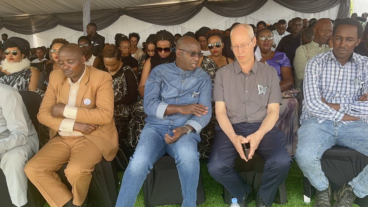 RADIO HUYE tweet media