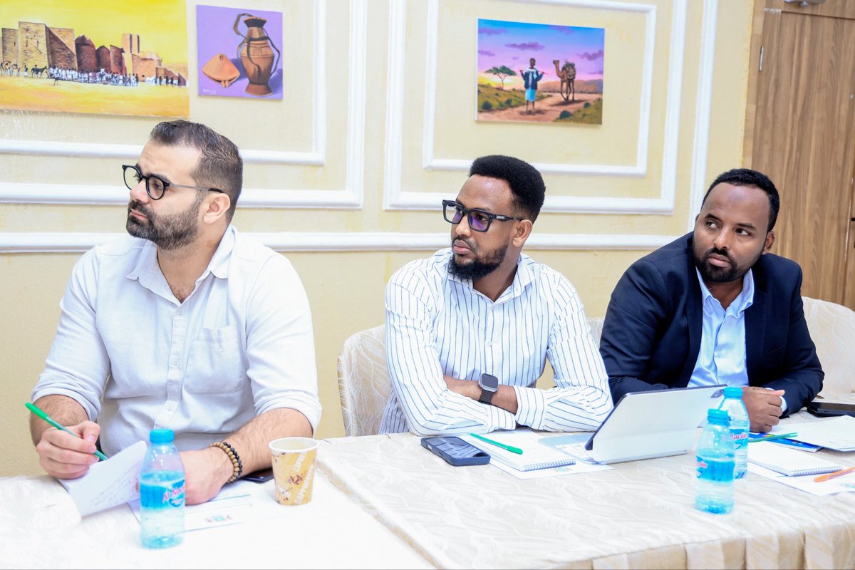 Faadumo Mohamed Aweys, Program Coordinator at the Ministry of Interior, Federal Affairs and Reconciliation, delivered a presentation on the establishment and operationalization of the National Peace Education Steering Committee at the meeting.

She highlighted the framework,