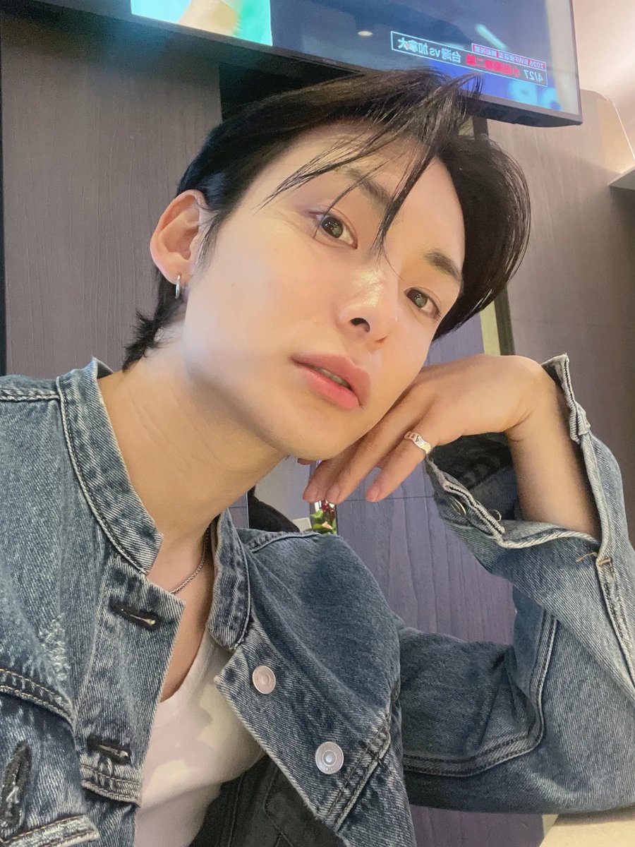 PJH_Updates's tweet image. [💌] - JUNHEE official LıNC update ♥️ 

#JUNHEE #준희 #박준희 #ジュンヒ