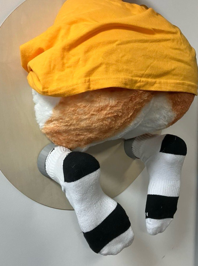 kerestan tweet media