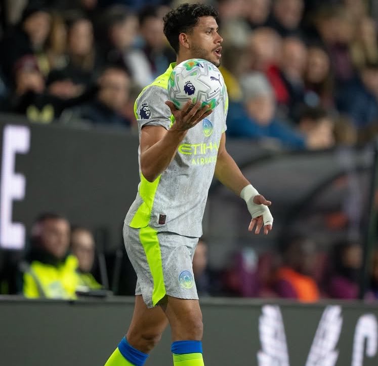 Blue Moon tweet media