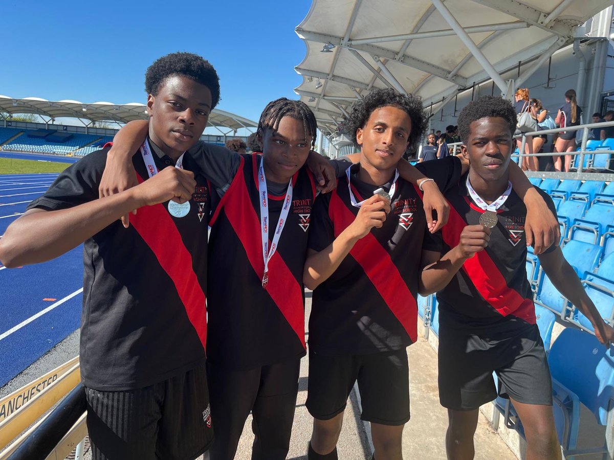 TrinityHighPE's tweet image. Our Yr10 students had a fantastic afternoon amongst 15 schools in the Manchester Athletics Championships. There was silver for: Sybil:200m, Rainat:Hurdles and Boys’ Relay. Bronze for Laolu:200m, Anu:Javelin and Sybil:100m. Well done to all #TeamTrinity #oneteam