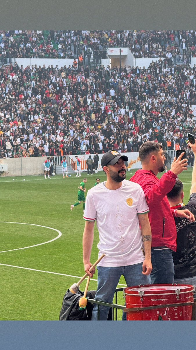 Resoo212's tweet photo. Moral bozmak yok, umutsuzluğa kapılmak yok. Son 90 dakika, ığdır da maçı aldığımız taktir de malum proje takımı isterse kendi maçını farkla kazansın ikili averajla süper denen ligdeyiz. 
Canla, Başla AMEDSPOR ✊🏽 https://t.co/kfPq3gSa0W