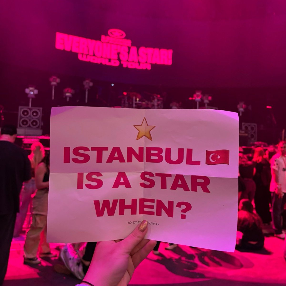 5SOS Turkey tweet media