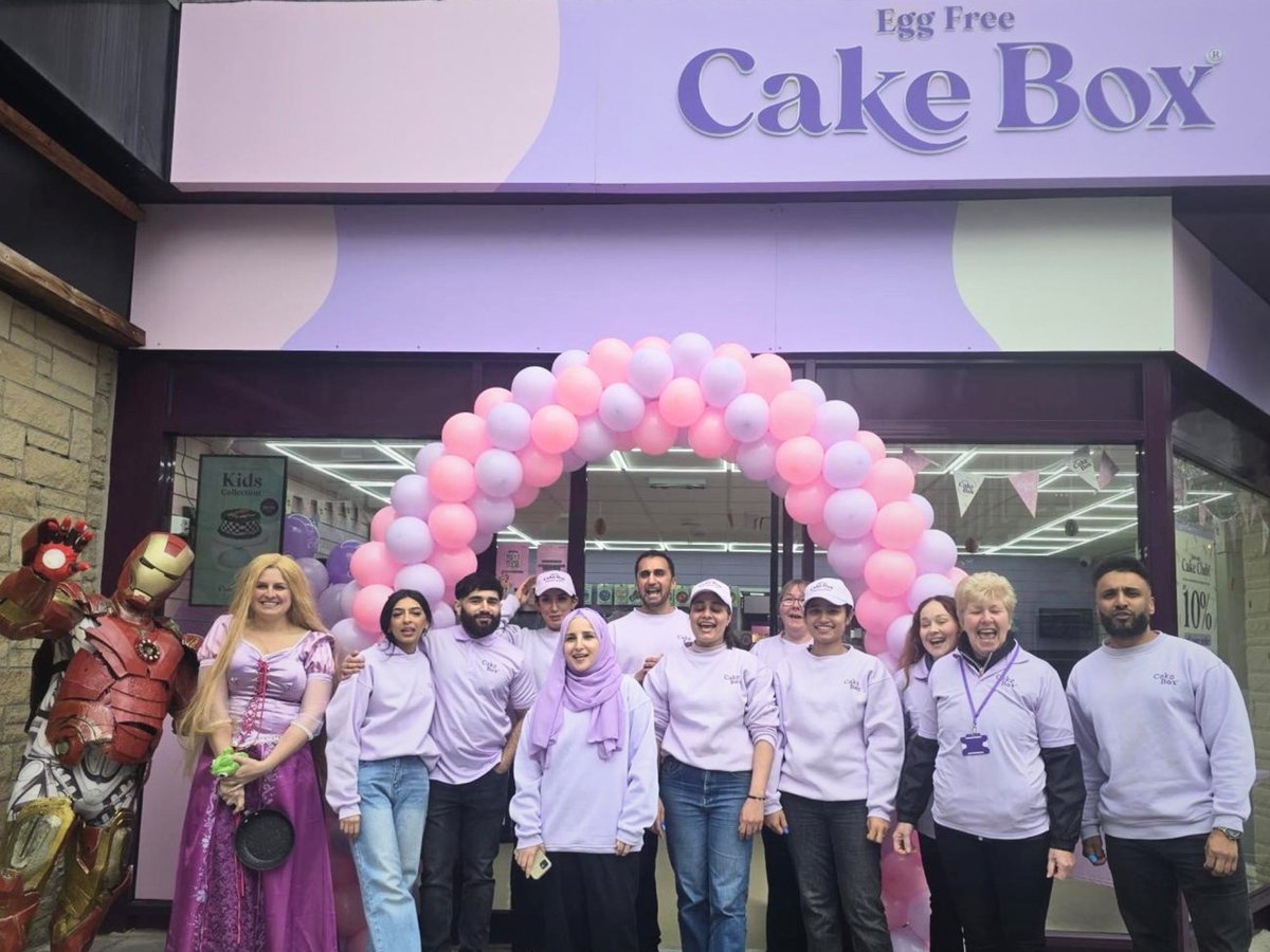 eggfreecakeuk's tweet image. A brand new Cake Box store just opened in Falkirk! 

We’re proud to be opening new stores across the country every month. With each new store, more customers nationwide have access to our delicious cakes to brighten every celebration.  

tinyurl.com/cakebox2704 

#CBOX #CakeBox