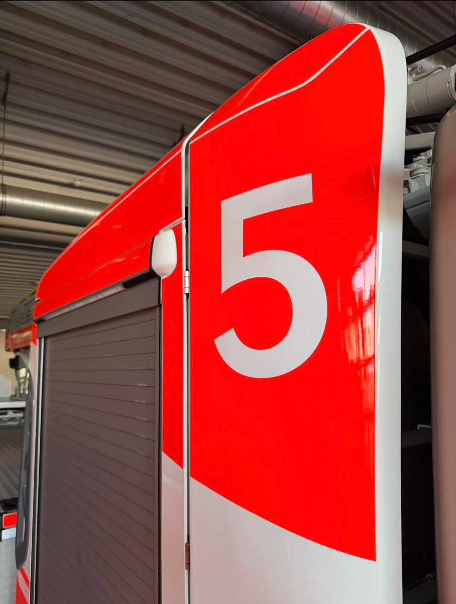 EinsatzeMyk's tweet image. 🚨 Einsätze der Feuerwehr Mülheim-Kärlich 

🗓️ 18.04.2026
⏰ 19:04 Uhr 
📟 G2.03 Gasgeruch 
🚩 Bergpflege 

+++ +++ 

🗓️ 21.04.2026
⏰ 15:43 Uhr
📟 B2.07 BMA
🚩 Industriestraße 

++++ ++++ ++++

#Einsatz #feuerwehr #immerda 
#ffmuelheimkaerlich #muelheimkaerlich #mayenkoblenz