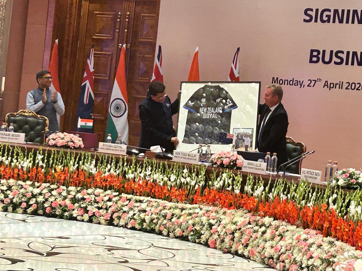 henry cooke tweet media