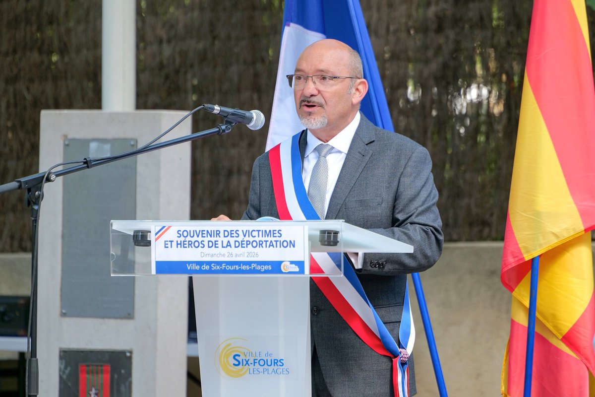 villedeSixFours's tweet photo. 🇫🇷Le Maire @Boccaletti83 a présidé la cérémonie patriotique dédiée à la Journée nationale du souvenir de la Déportation
Aux côtés des élus et des associations patriotiques, la Ville a tenu à rappeler l’importance de transmettre ce devoir de mémoire aux générations futures. https://t.co/XqPHeyBpkd