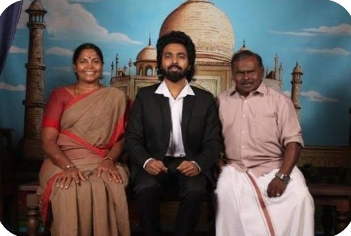 muralirajagopa4's tweet image. Hi ✨ @gvprakash
First of all
I can give him a huge
Compliment for choosing a
Film with a good storyline 🙌😘
Baseline :
Every Son should know
About his dad's ancestry 🫶
#GVPRAKASH ⭐ 
#Happyraj 💥👌💛
Must watchable movie
Available in #amazonprime