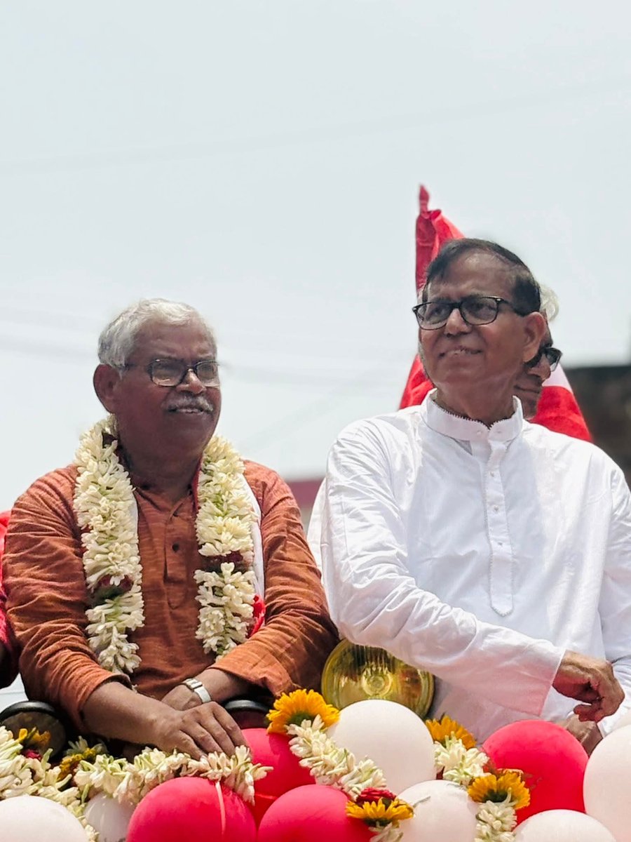 ShyaniBhattach2's tweet photo. Highest employment ✅
Top agricultural output ✅
People-first governance ✅

কৃষ্ণনগর উত্তরে কমরেড অদ্বৈত বিশ্বাস ✊♥️ 

#Vote4Left https://t.co/p8LHVyu0sT