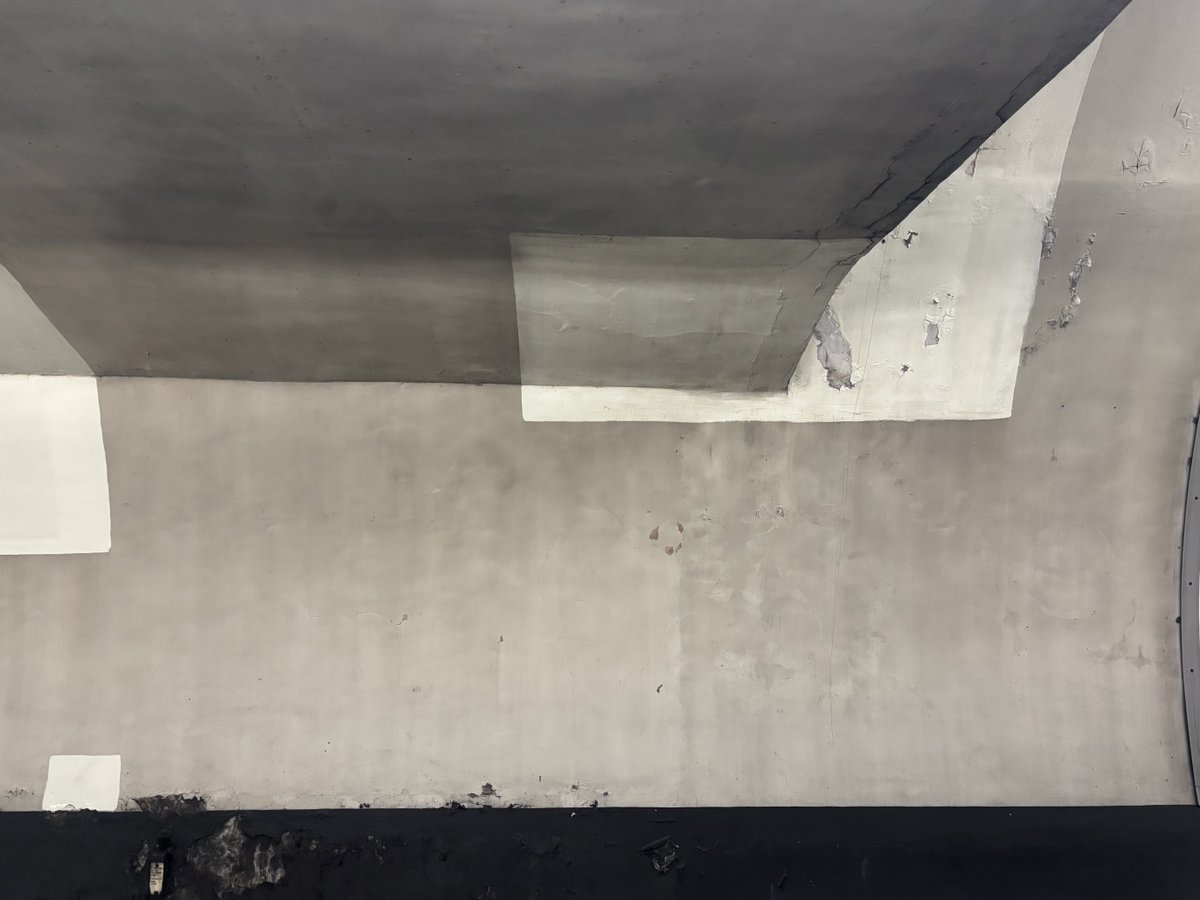 joannaofottawa's tweet photo. Meanwhile some ad-free wall space at Holborn tube station channeling Josef Albers. 

#Holborn #bauhaus #accidentalart #london https://t.co/lm57Gh5Rju