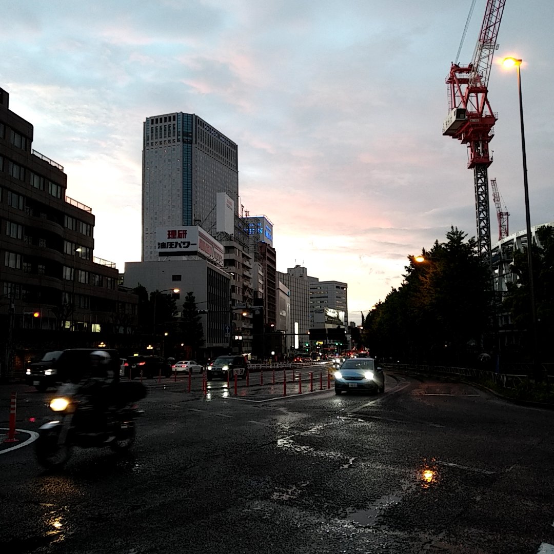 140cDeSolitude's tweet image. Je quitte #Shinagawa bientôt. Il ne pleut+. #météo #soir #travail