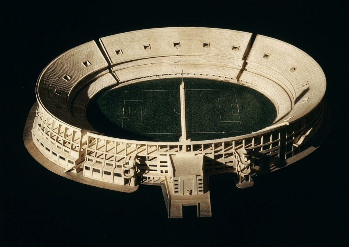 Dónde demonios habrá quedado esta maqueta? Me dijeron que en los años 80 todavía estaba en el Monumental. El estudio Aslan y Ezcurra no la tiene. Se rompió con los años o alguien se la llevó?

Hoy tendría un valor incalculable.